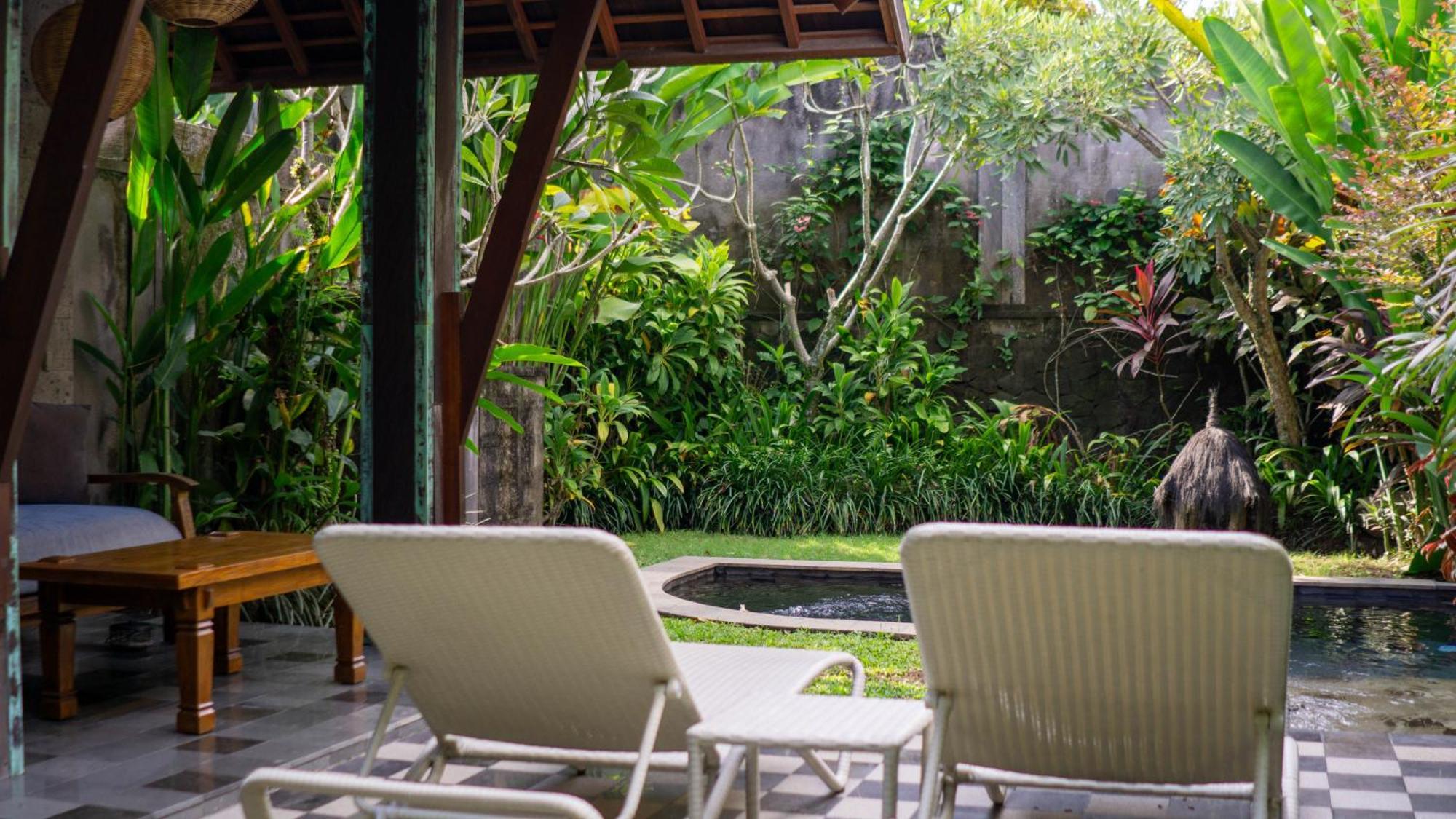 Tejaprana Bisma - Chse Certified Hotel Ubud  Luaran gambar A view of the garden from the villa