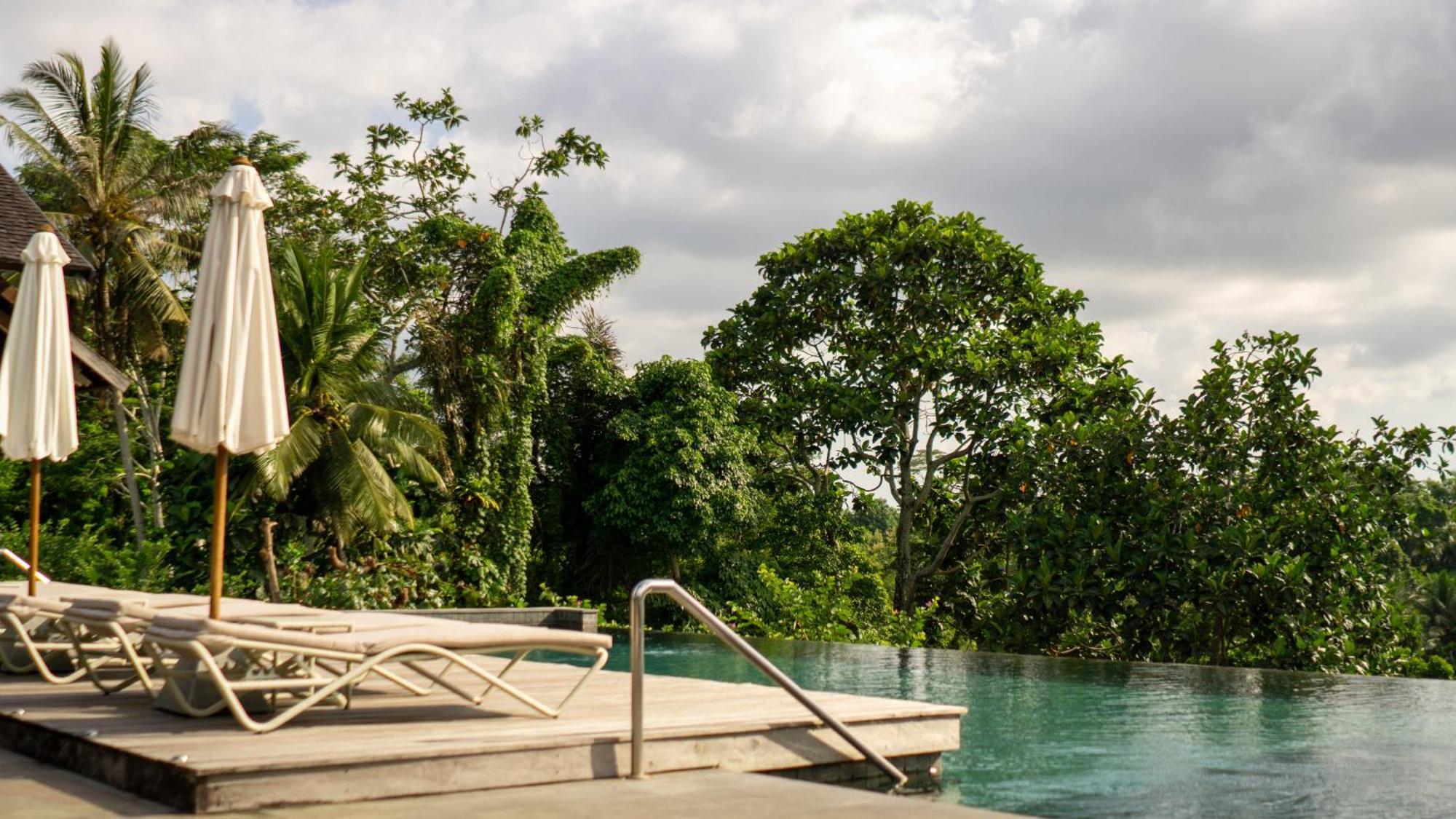 Tejaprana Bisma - Chse Certified Hotel Ubud  Luaran gambar The swimming pool at the resort