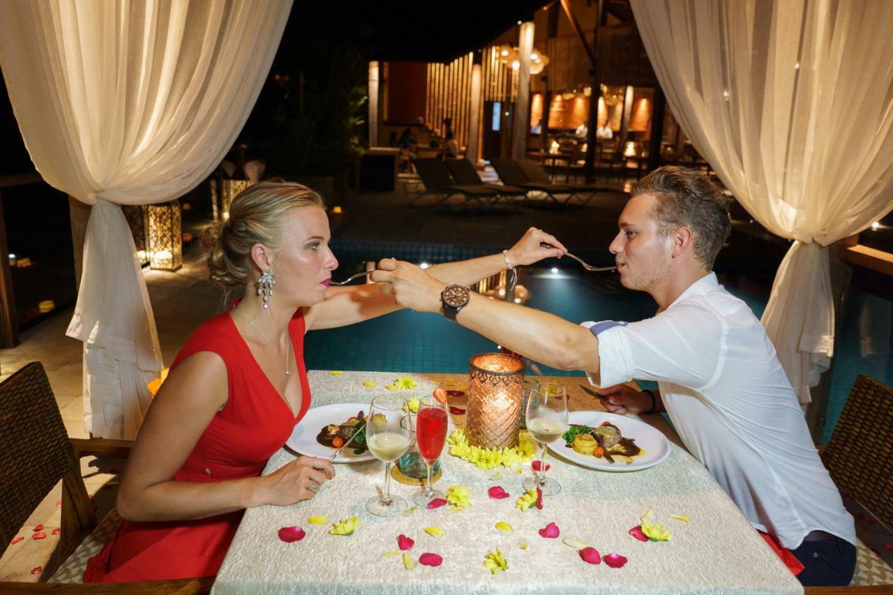 Tejaprana Bisma - Chse Certified Hotel Ubud  Luaran gambar A couple dining at a restaurant